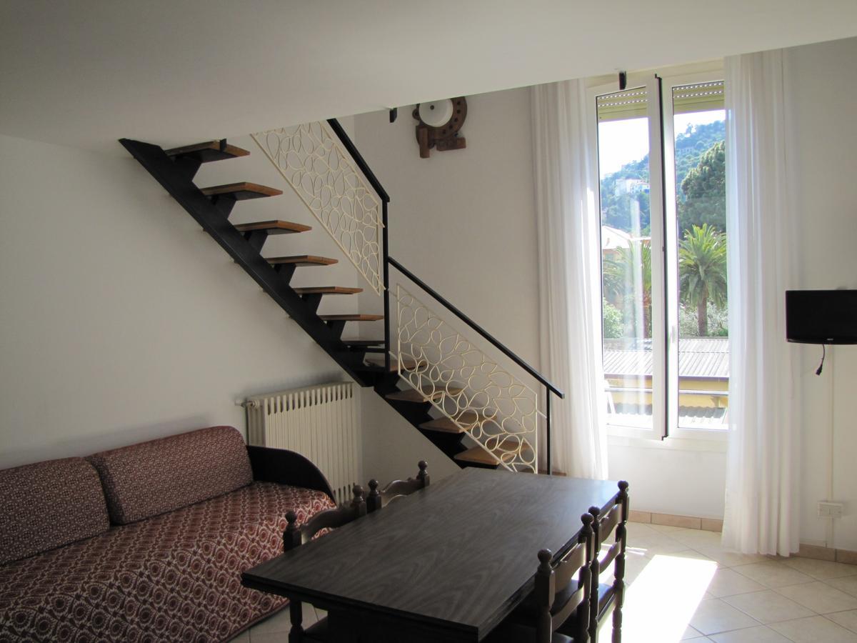 Holiday'S Beach Aparthotel Ventimiglia Buitenkant foto