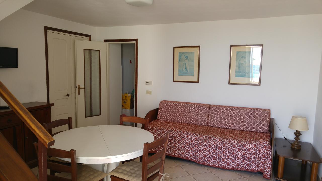 Holiday'S Beach Aparthotel Ventimiglia Buitenkant foto